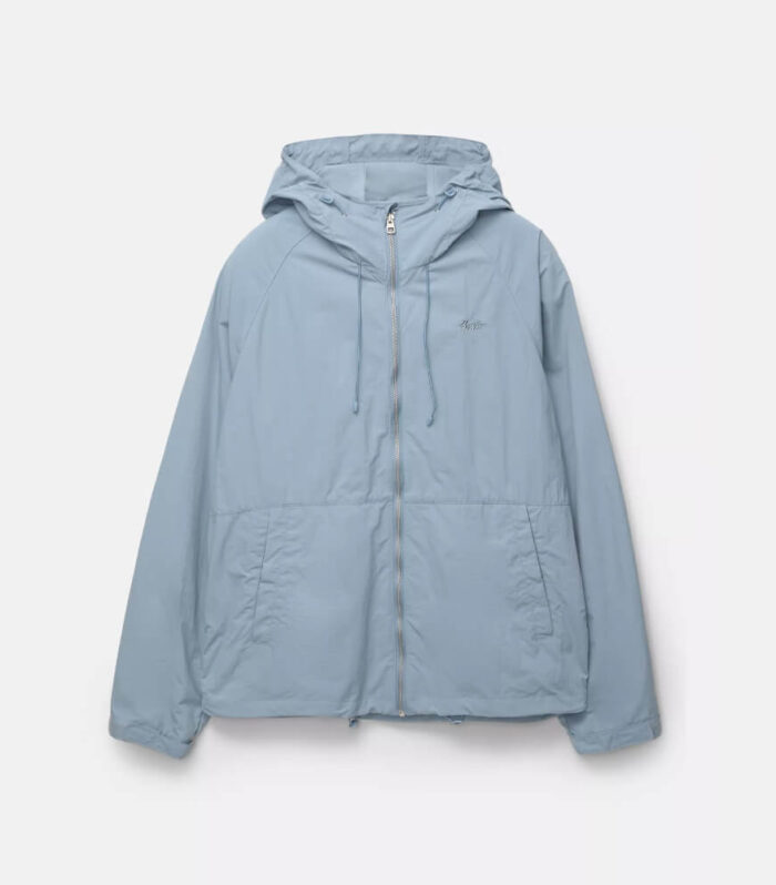 Lightweight hooded raincoat
