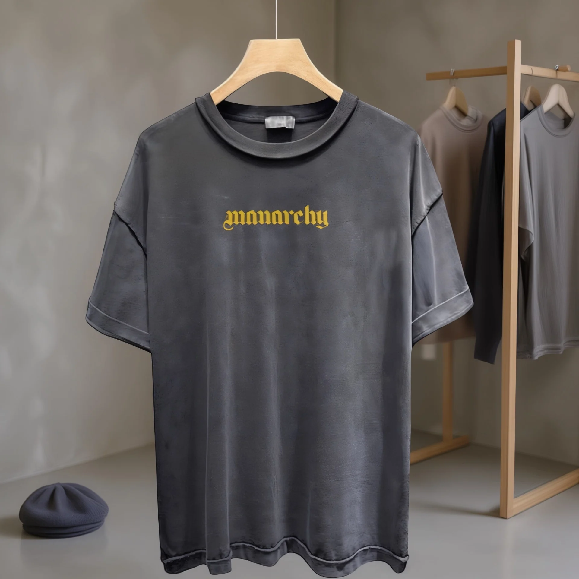 MANARCHY SIGNATURE GRAPHIC TEE